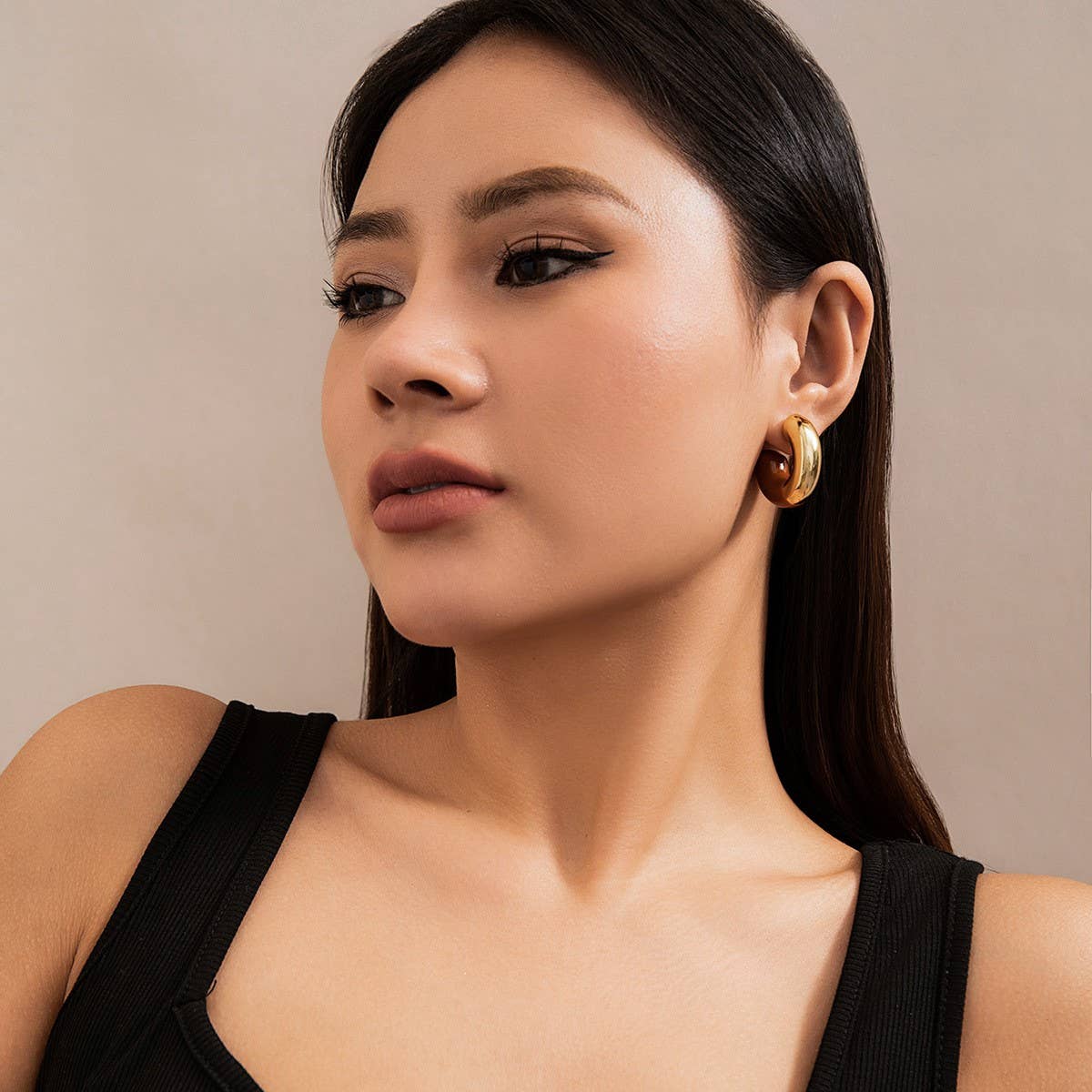 MINIMALIST AND PERSONALIZED MAILLARD RETRO EARRING