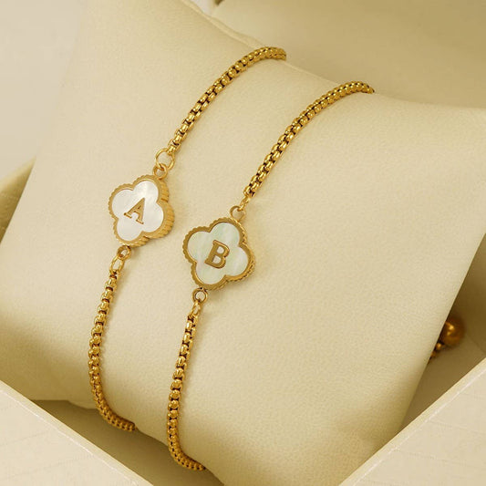 CWAJE1959_Adjustable Four Leaf Clover Letter Shell Bracelet