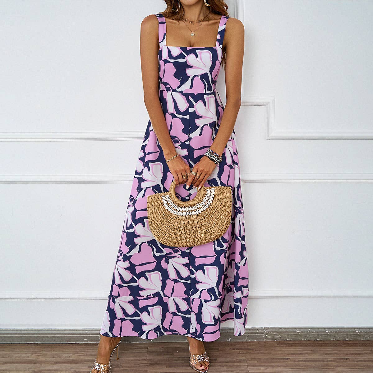 Flowy A-line floral print dress with halter