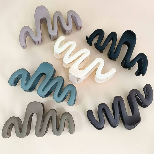 Big wavy hair clips, perfect for winter and fall_CWAHA0397