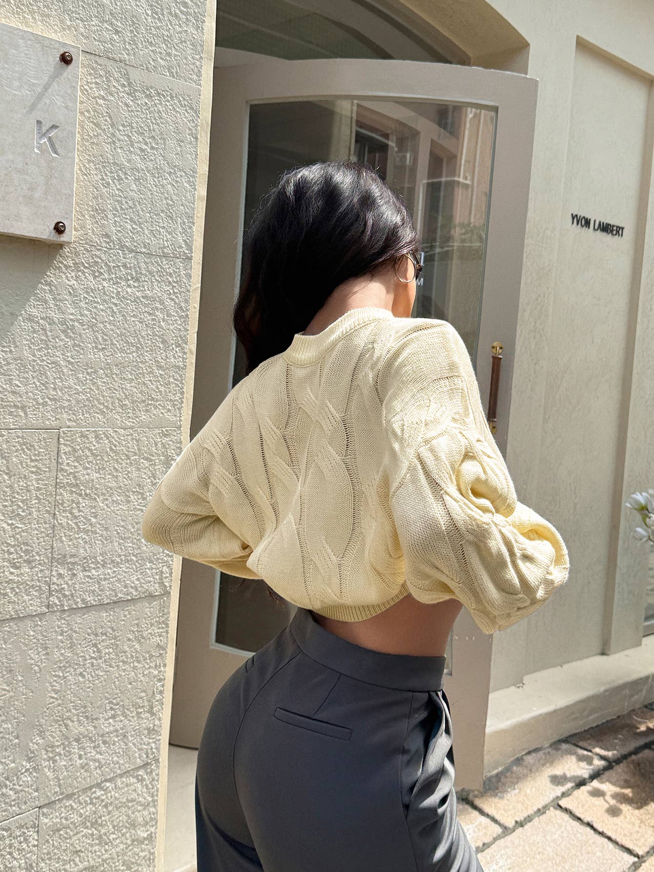 casual and simple long-sleeved base sweater