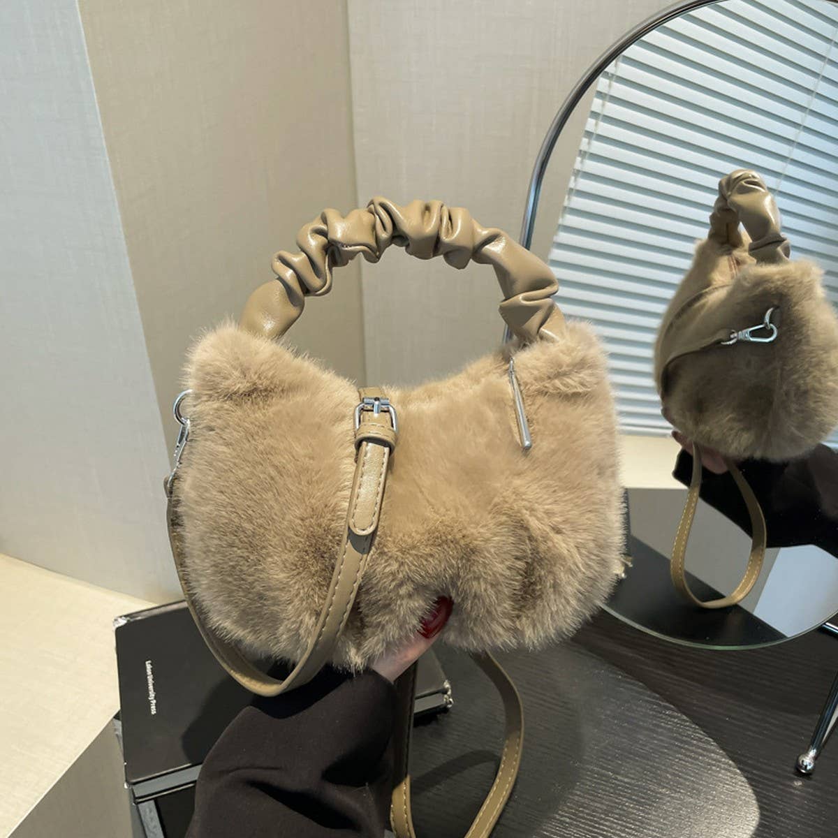 Plush Fur Shoulder Bag Women Fashion Handbag_CUAB00554