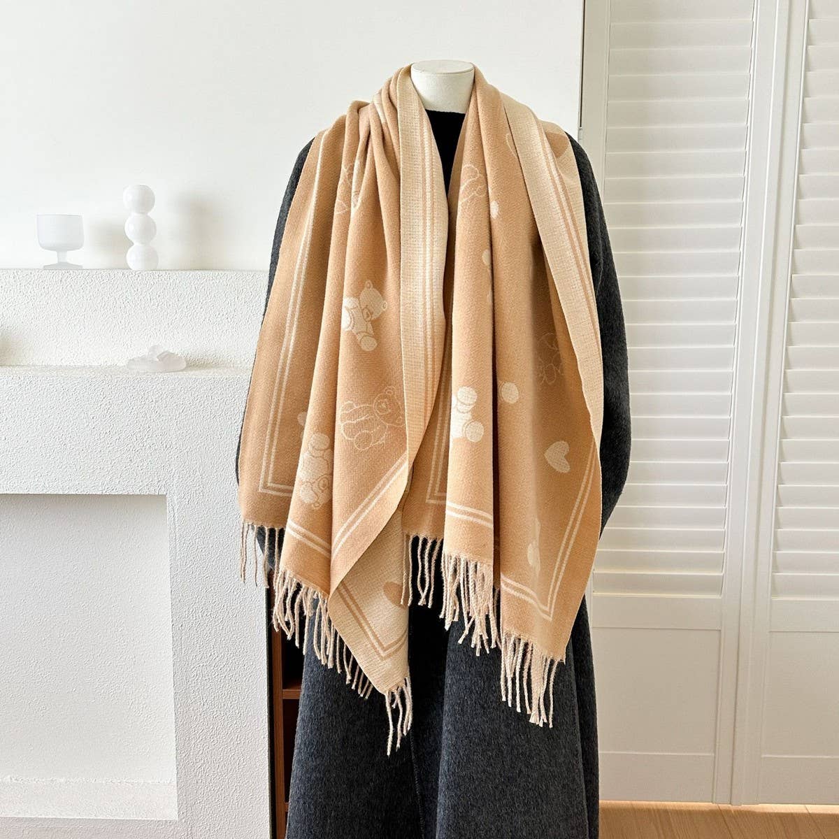 CWASC03140_REVERSIBLE HEART BEAR SCARF WINTER WARM SHAWL