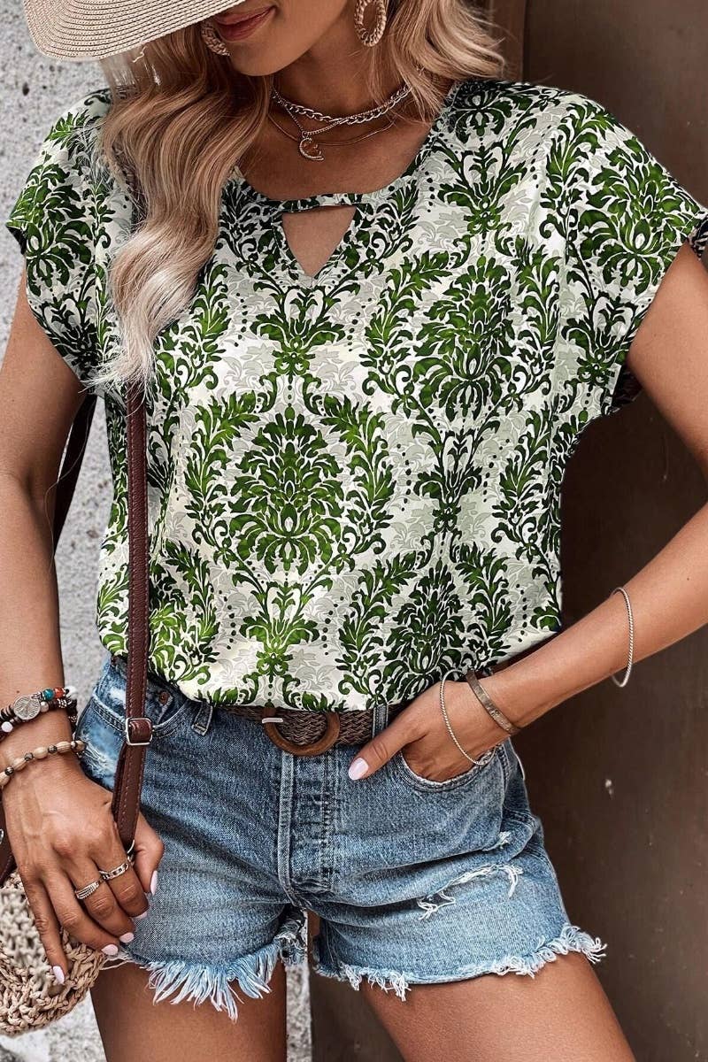 CWTBLS1131_SUMMER ALL-OVER PRINTED V-NECK BATSLEEVE TOP