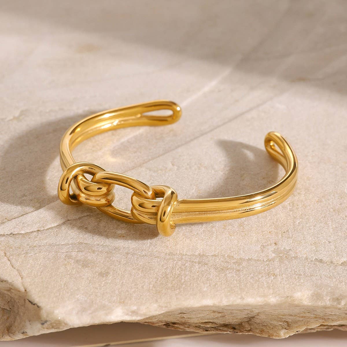Vintage 18K Gold Double Knot Cross Rope Cuff