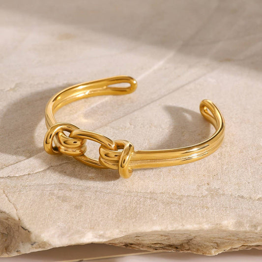 Vintage 18K Gold Double Knot Cross Rope Cuff