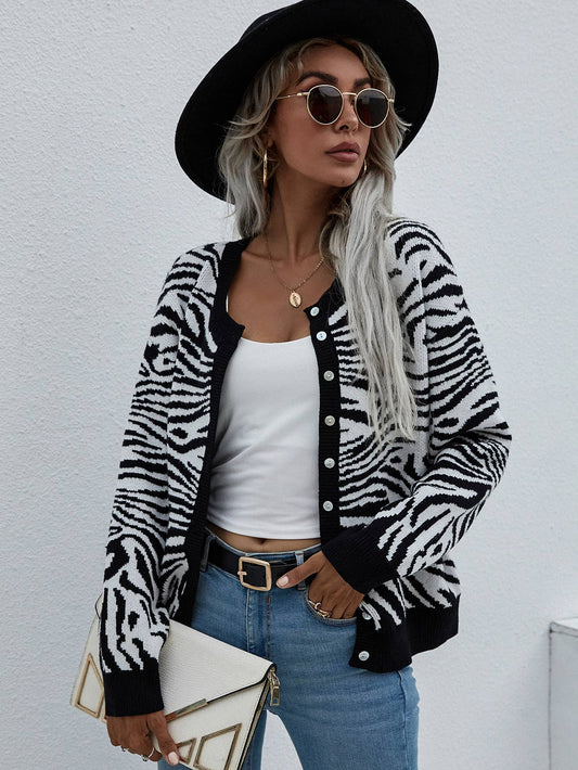 Cardigan crewneck sweater for women