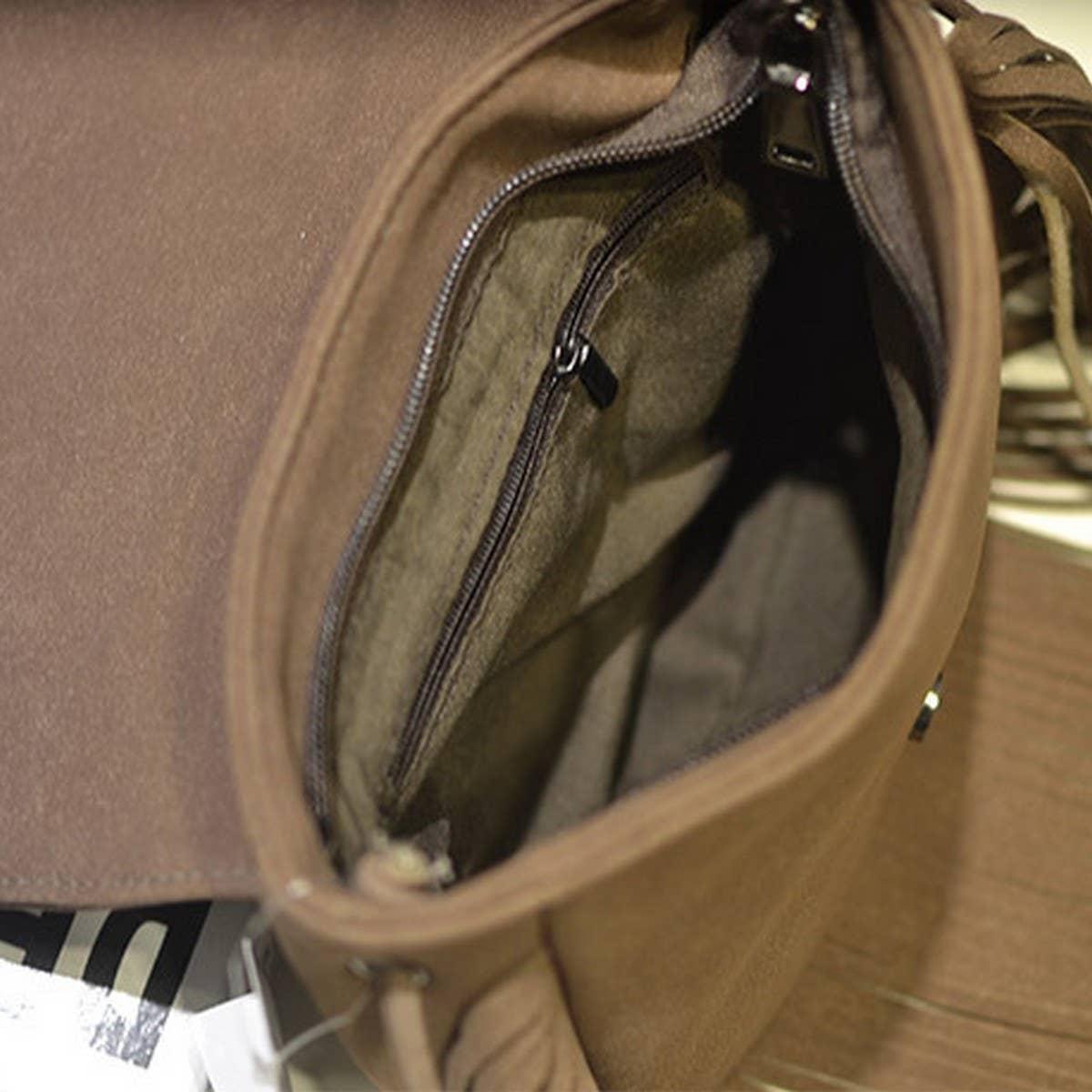 CWAB4563_BRAIDED BELT BUCKLE NUBUCK TASSEL SHOULDER BAG