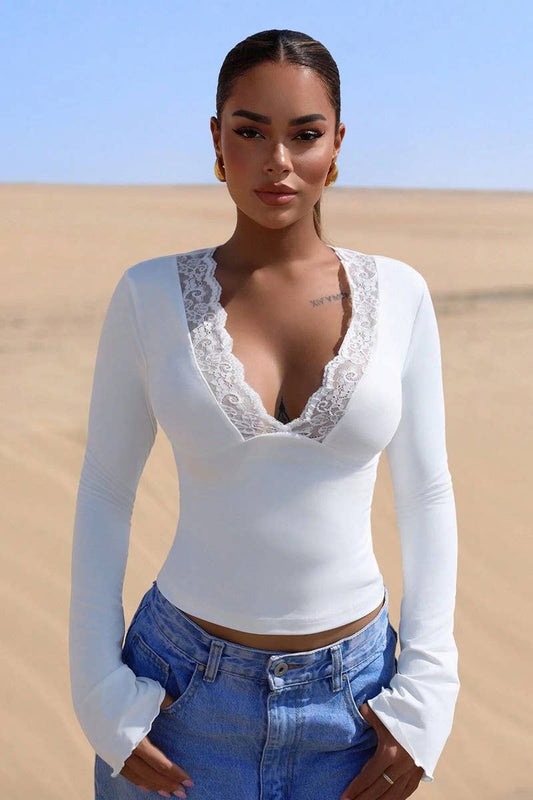 CWTBLL3543_V-NECK LACE LONG-SLEEVED SLIM-FIT TOP