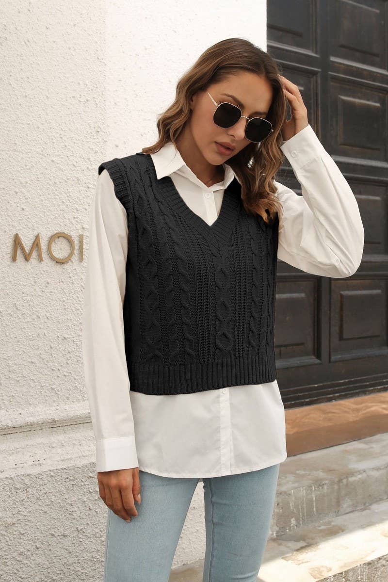 CWOV0486_V-NECK CABLE KNIT SHORT SWEATER VEST