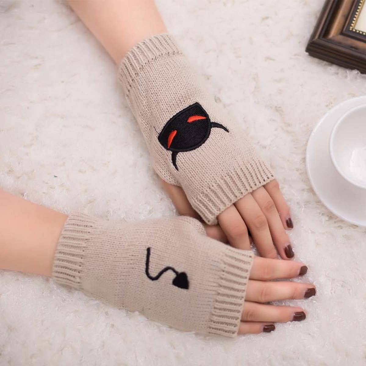 CWAG00532_HALLOWEEN EMBROIDERED FINGERLESS GLOVES