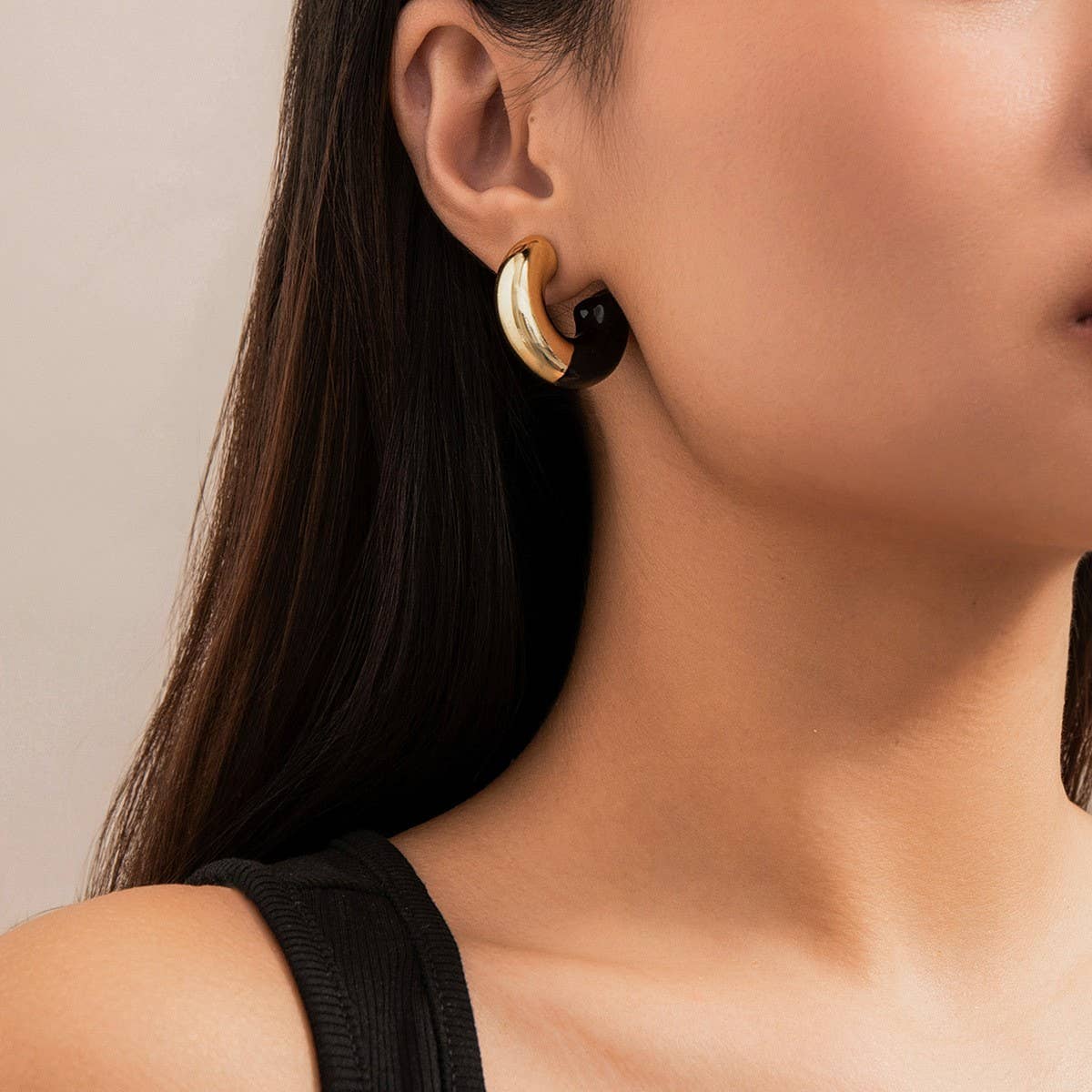 MINIMALIST AND PERSONALIZED MAILLARD RETRO EARRING