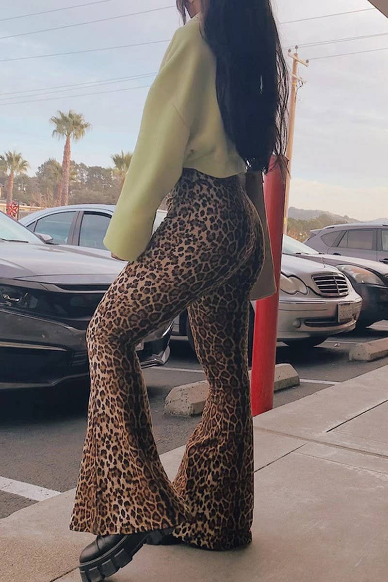 CWBLP1868_HIGH-RISE SLIM-FIT LEOPARD PRINT FLARED TROUSERS