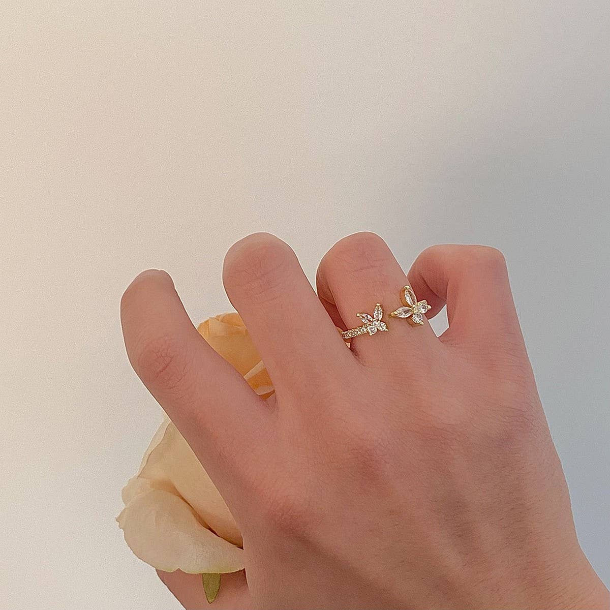 GOLD MULTI-LAYER HOLLOW ZIRCONIA SHELL PEARL RING