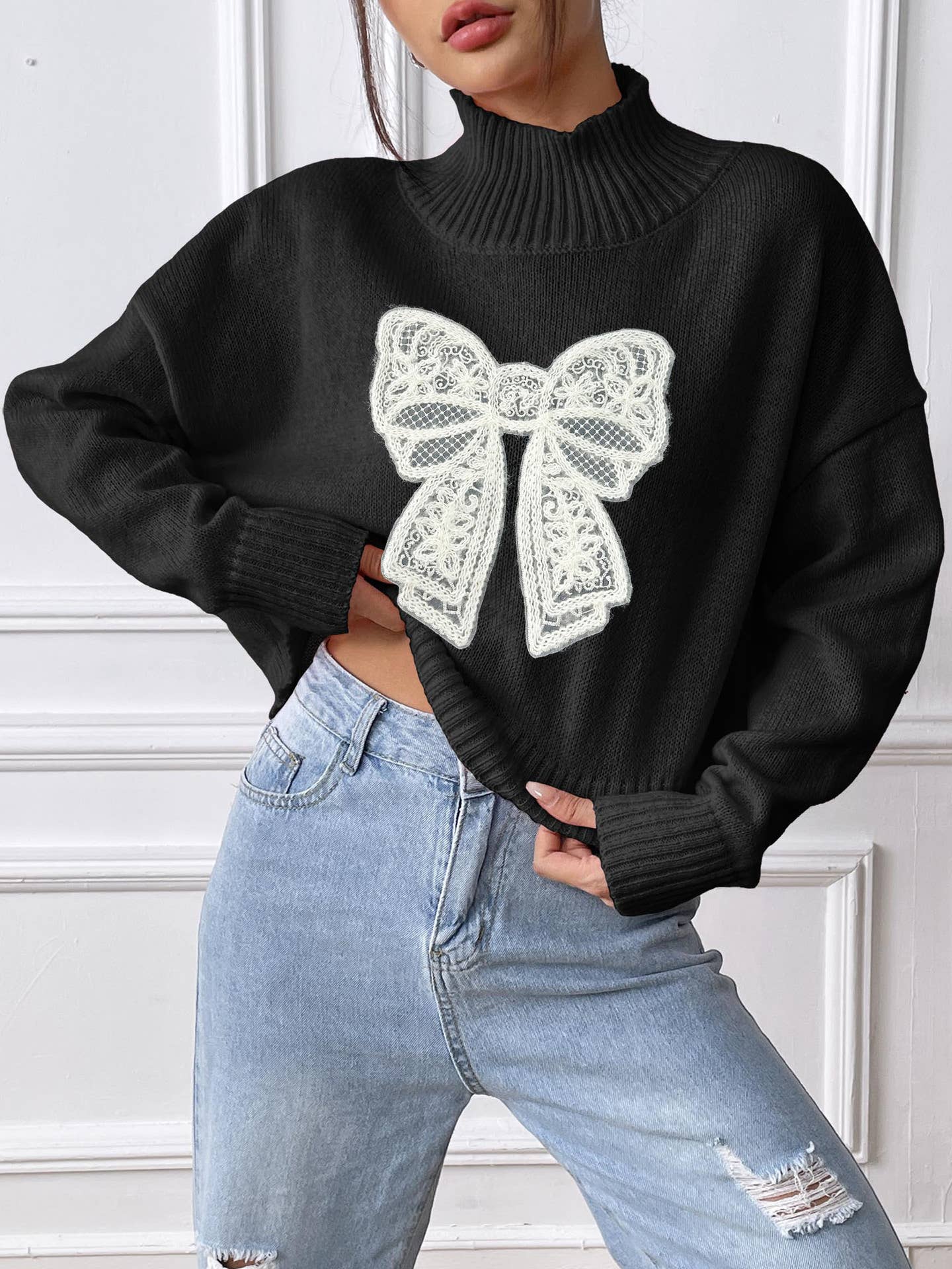 EMBROIDERED BOW PATCHWORK TURTLENECK SWEATER
