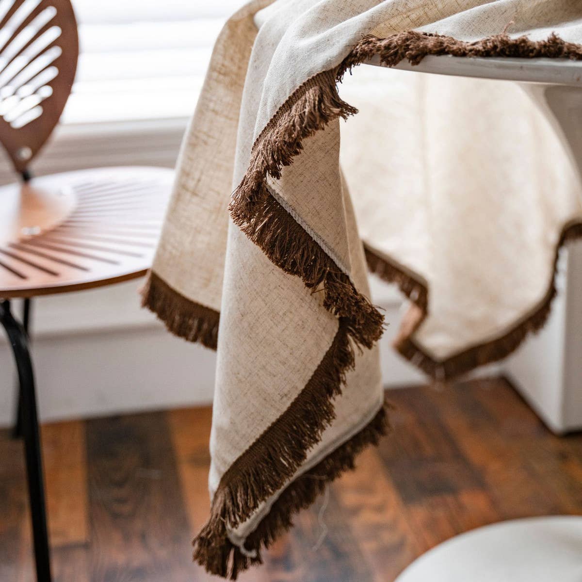 HOUSEHOLD SOLID COLOR KHAKI TASSEL DINING TABLE