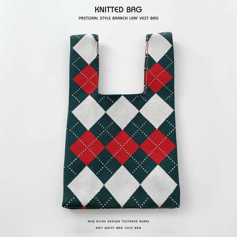Heart-shaped color-blocked knitted handbag