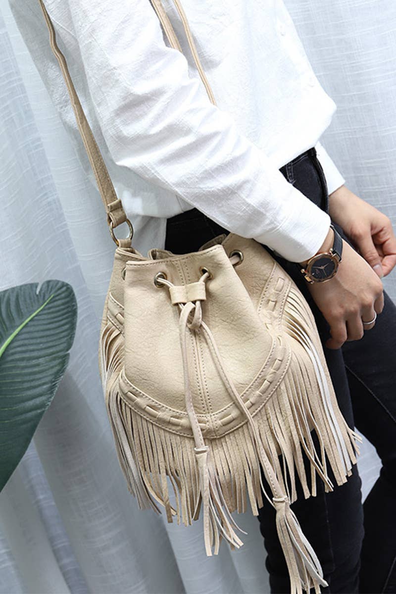 CWAB1570_Leisure drawstring tassel bucket shoulder bag
