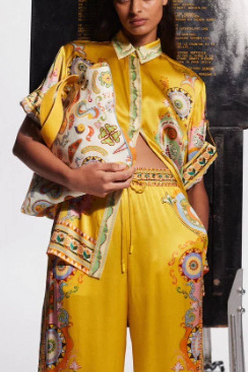 CWSS1245_GEOMETRIC PRINT SHIRT AND TROUSERS TWO-PIECE SET