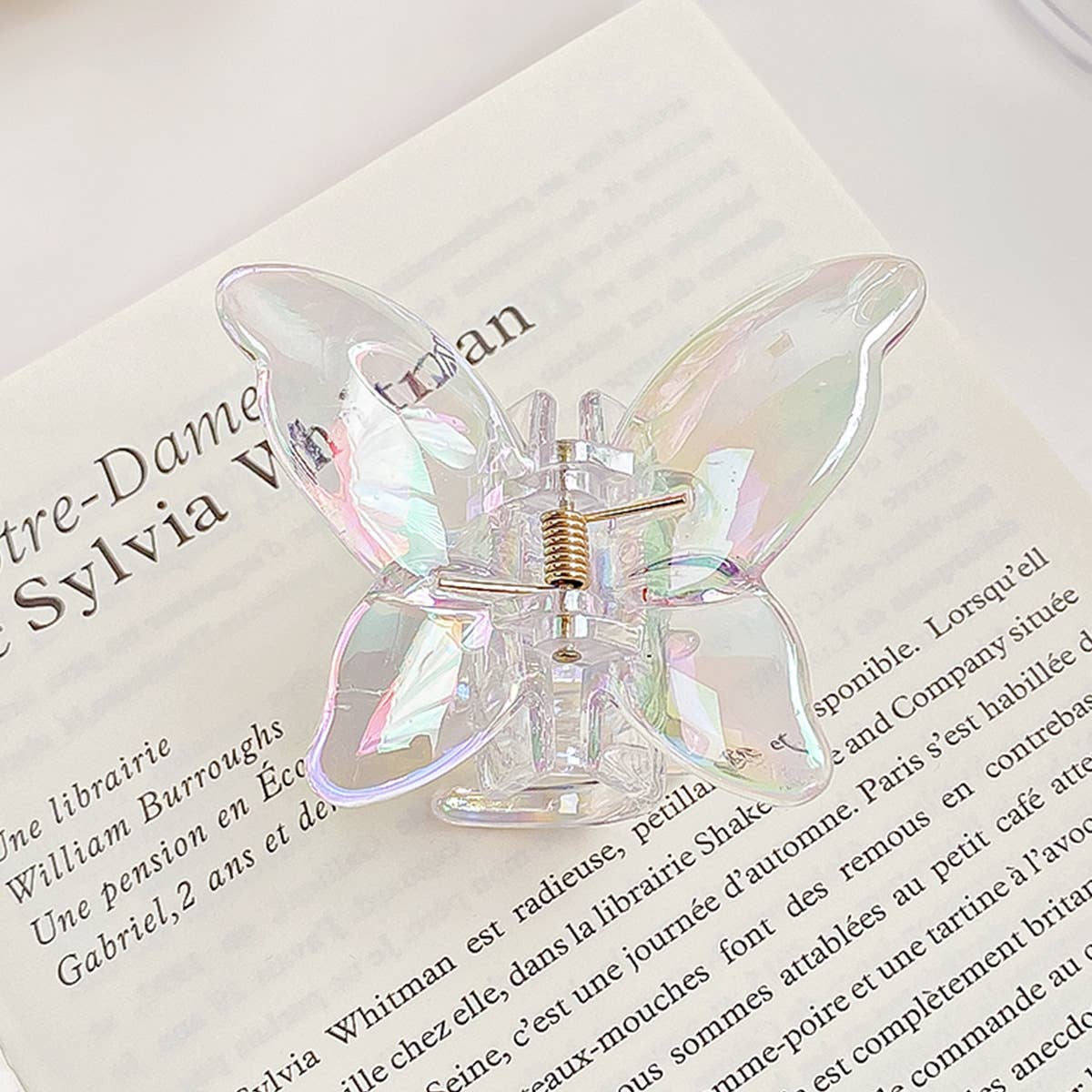 Pearlescent iridescent mermaid princess gripper