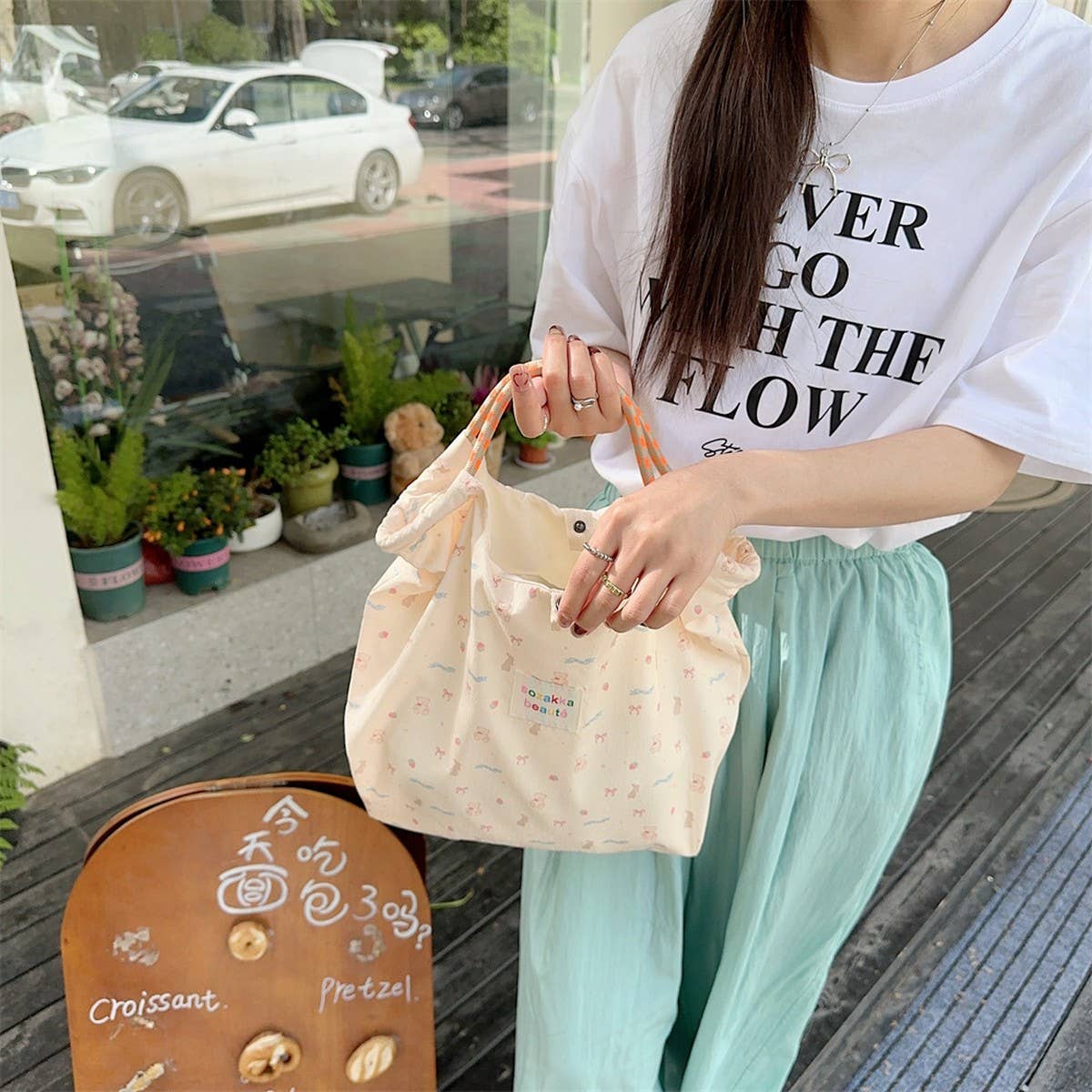 CWAB3895_EMBOSSED CARTOON LARGE CAPACITY CANVAS HANDBAG