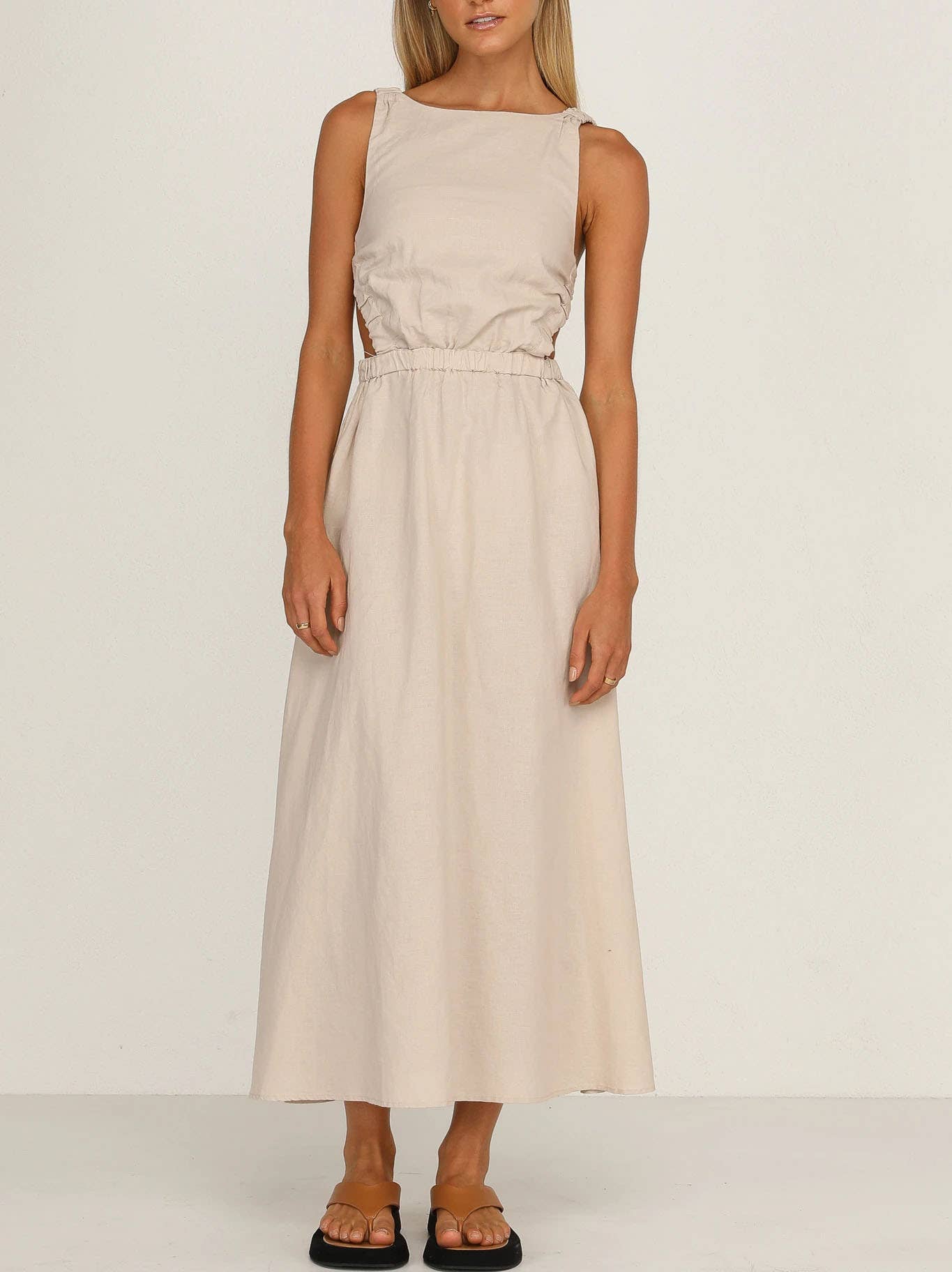 Backless cut-out solid-color fashionable dress