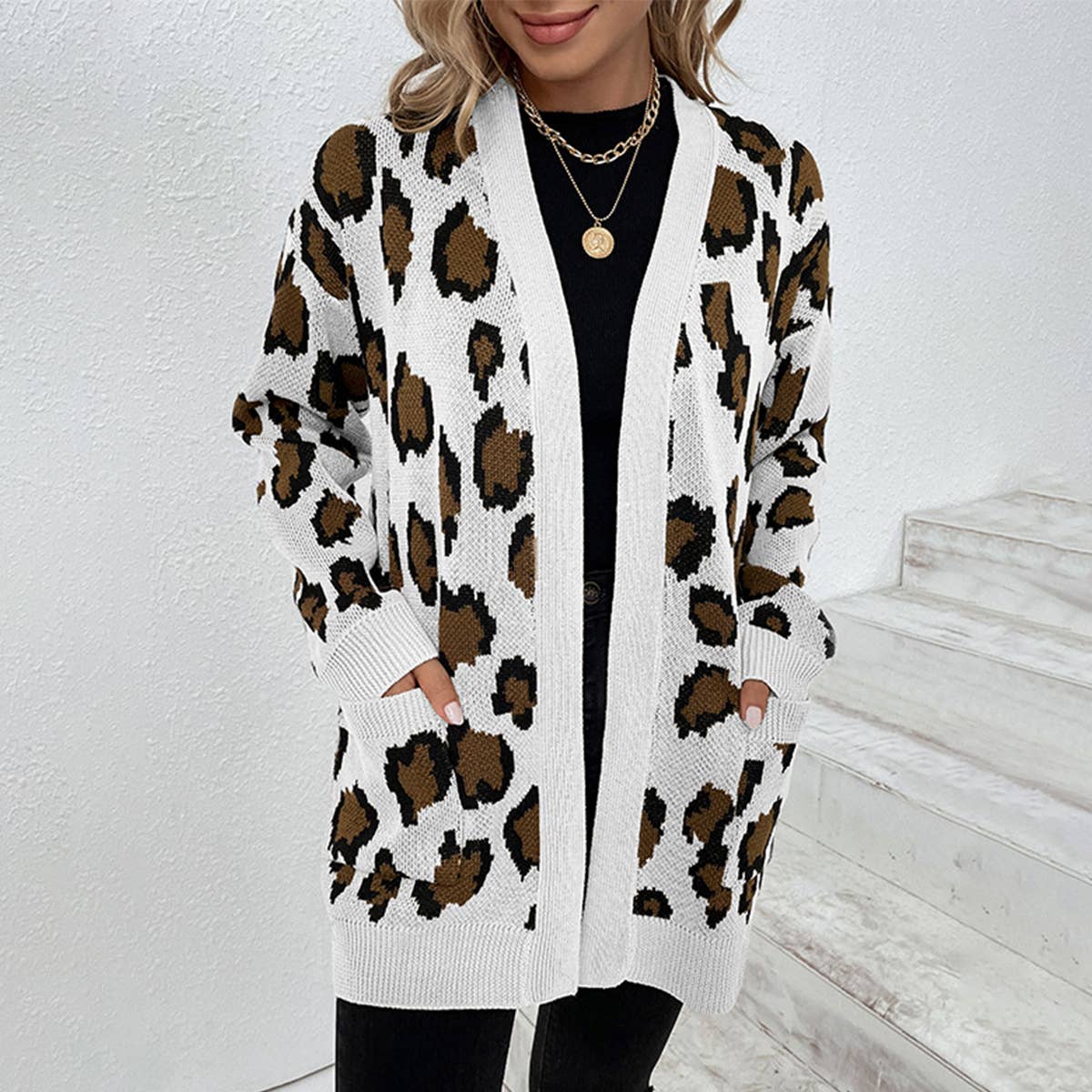 COLOR CONTRAST LEOPARD POCKET KNIT CARDIGAN