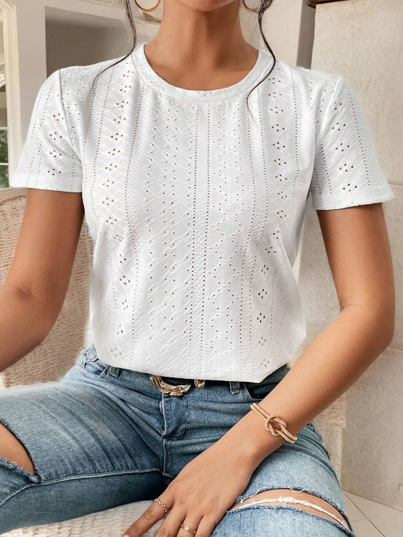 Elegant Slim Fit Short Sleeve Minimalist T-Shirt