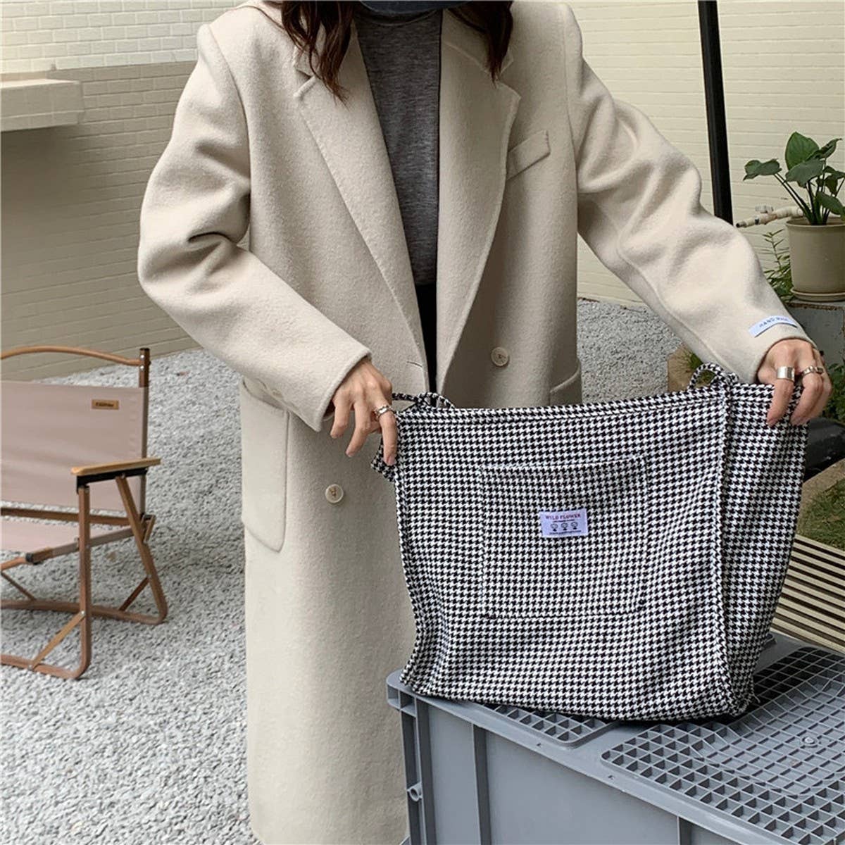 CWAB3906_HOUNDSTOOTH CANVAS SHOULDER TOTE BAG