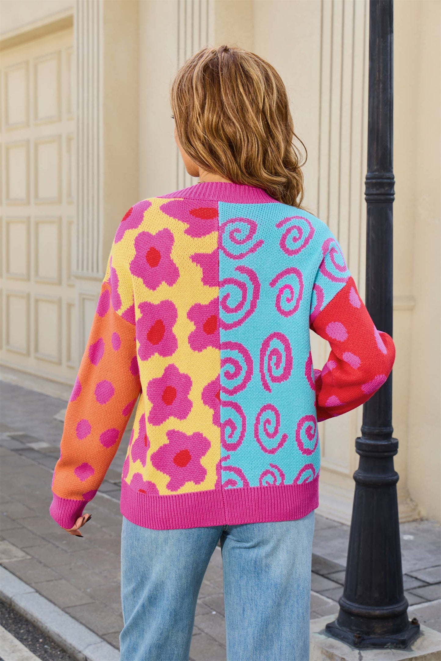 Color-blocking loose,buttonless knitted cardigan