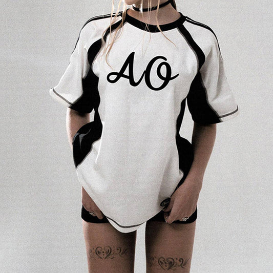 Crew-neck monogram print patchwork sleeve T-shirt