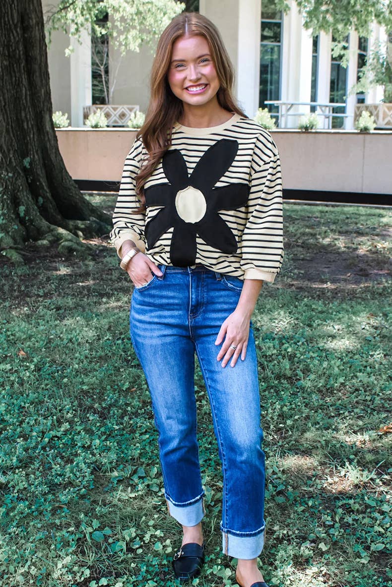 FLORAL APPLIQUE STRIPED INTERCOLORED SWEATER