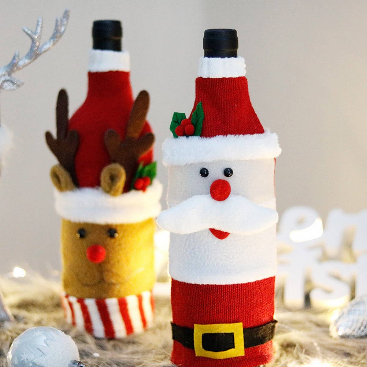 Fleece Reindeer Wine Bottle Cover Christmas_CWAJE05399