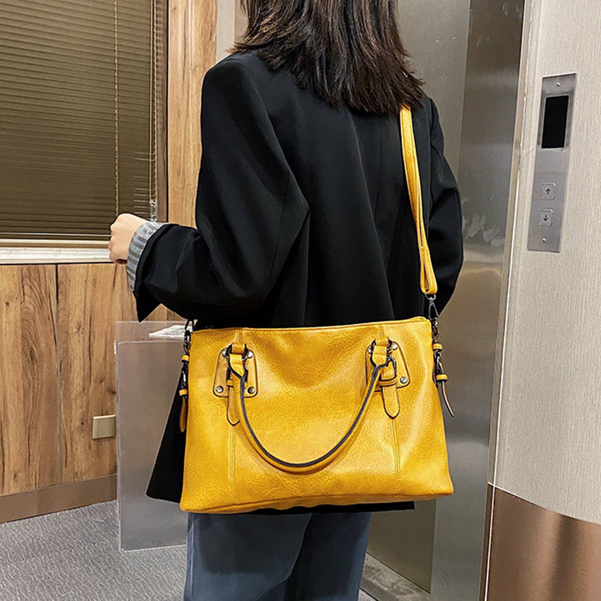 CWAB4840_RETRO LARGE CAPACITY CROSSBODY SHOULDER BAG