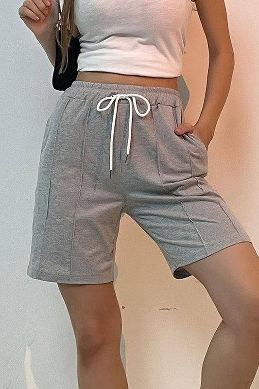 BANDING WAIST TIED CAUSAL SPORTS SHORTS - Doublju