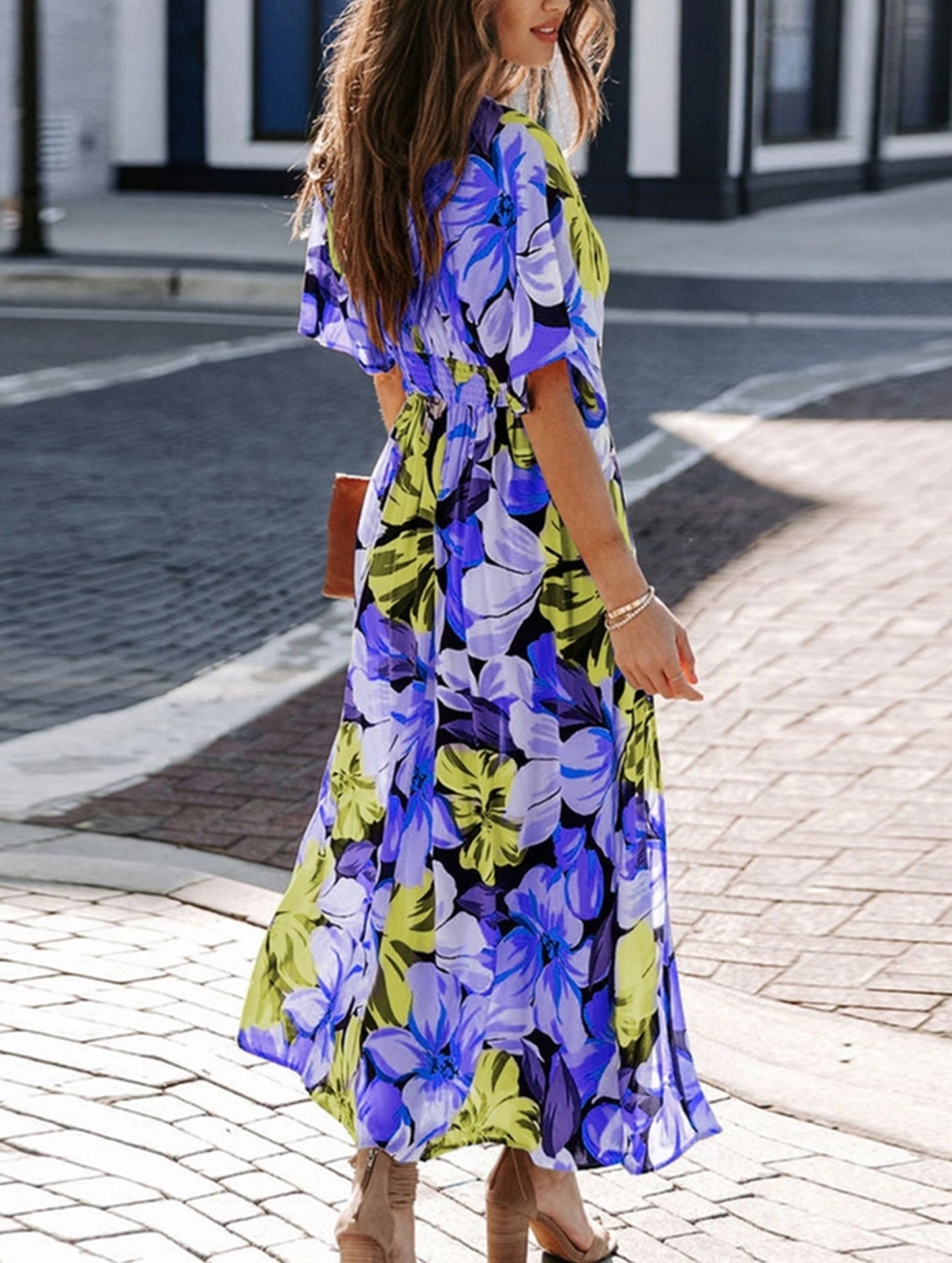 V Neck High Slit Dress with Fashion Print and High Waist Fit