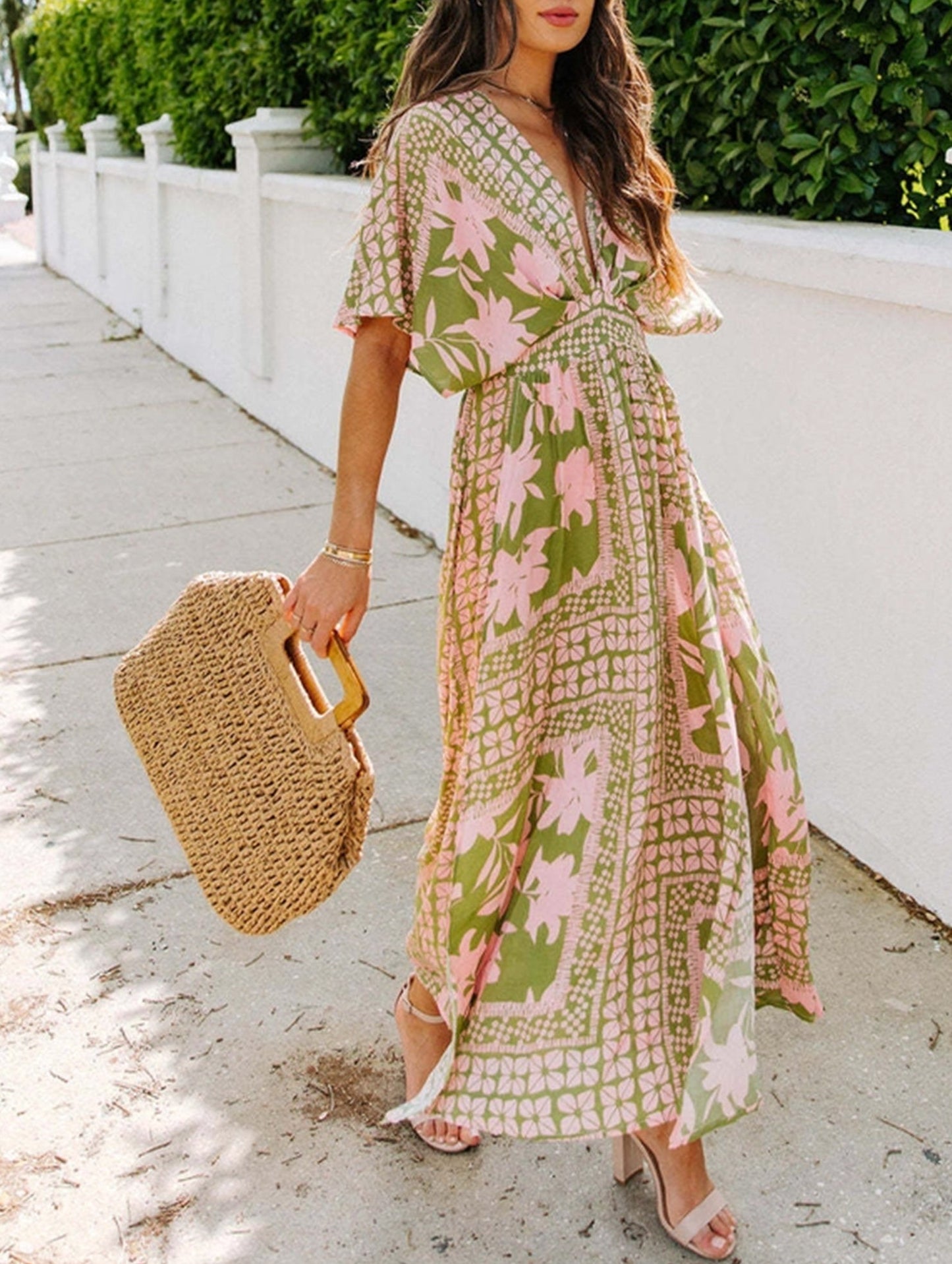 V Neck High Slit Dress with Fashion Print and High Waist Fit