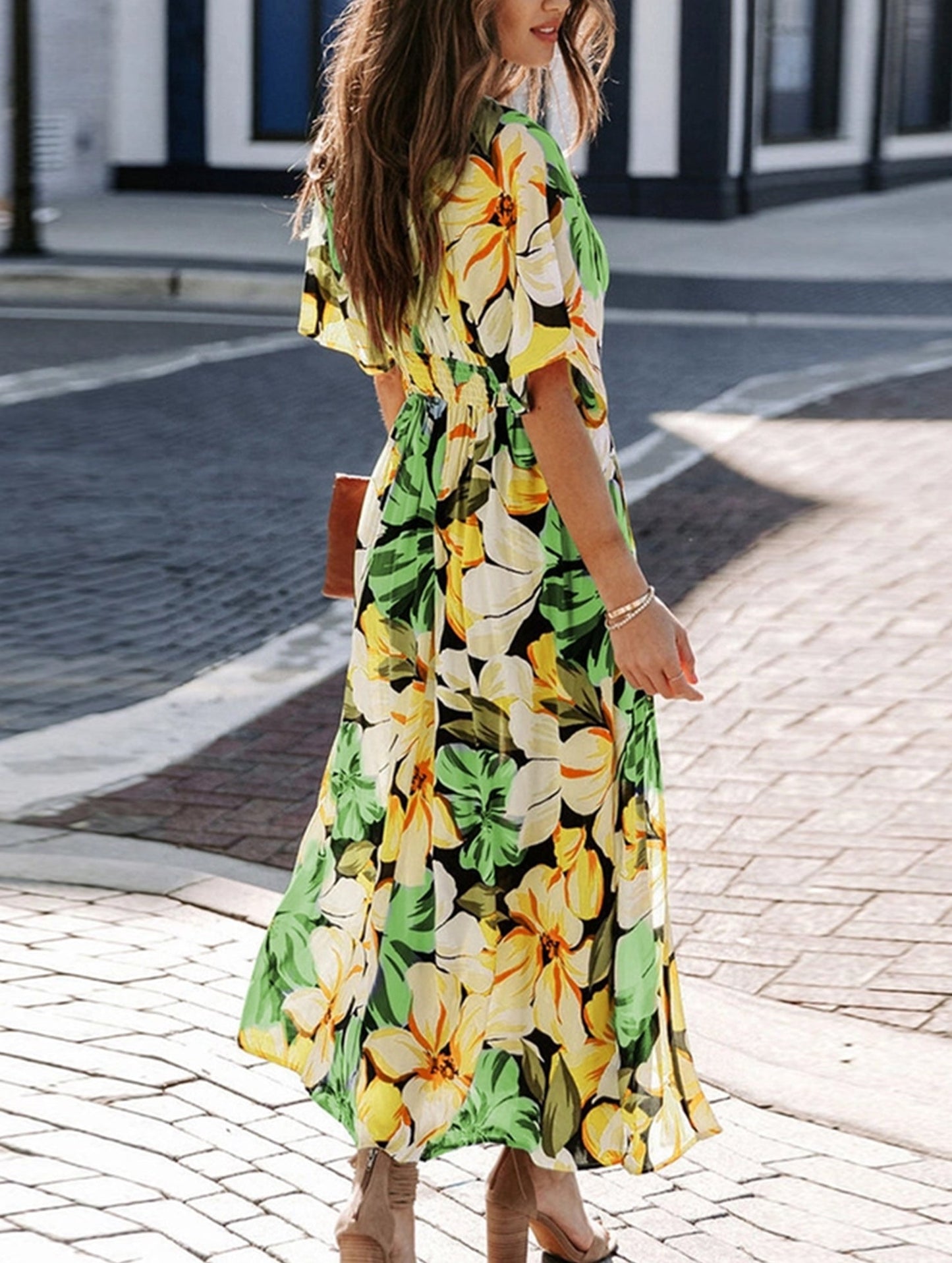 V Neck High Slit Dress with Fashion Print and High Waist Fit