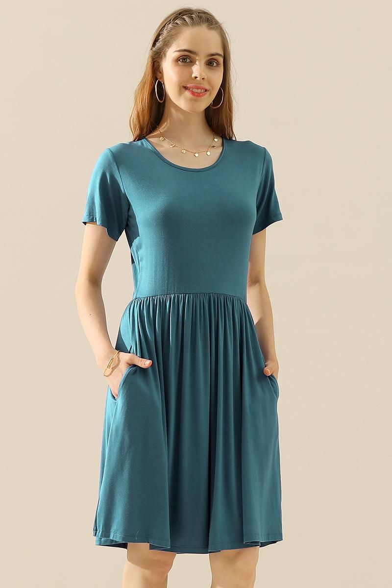 CREWNECK SHIRRED FLOWY SWING SHORT SLEEVE DRESSES - Doublju