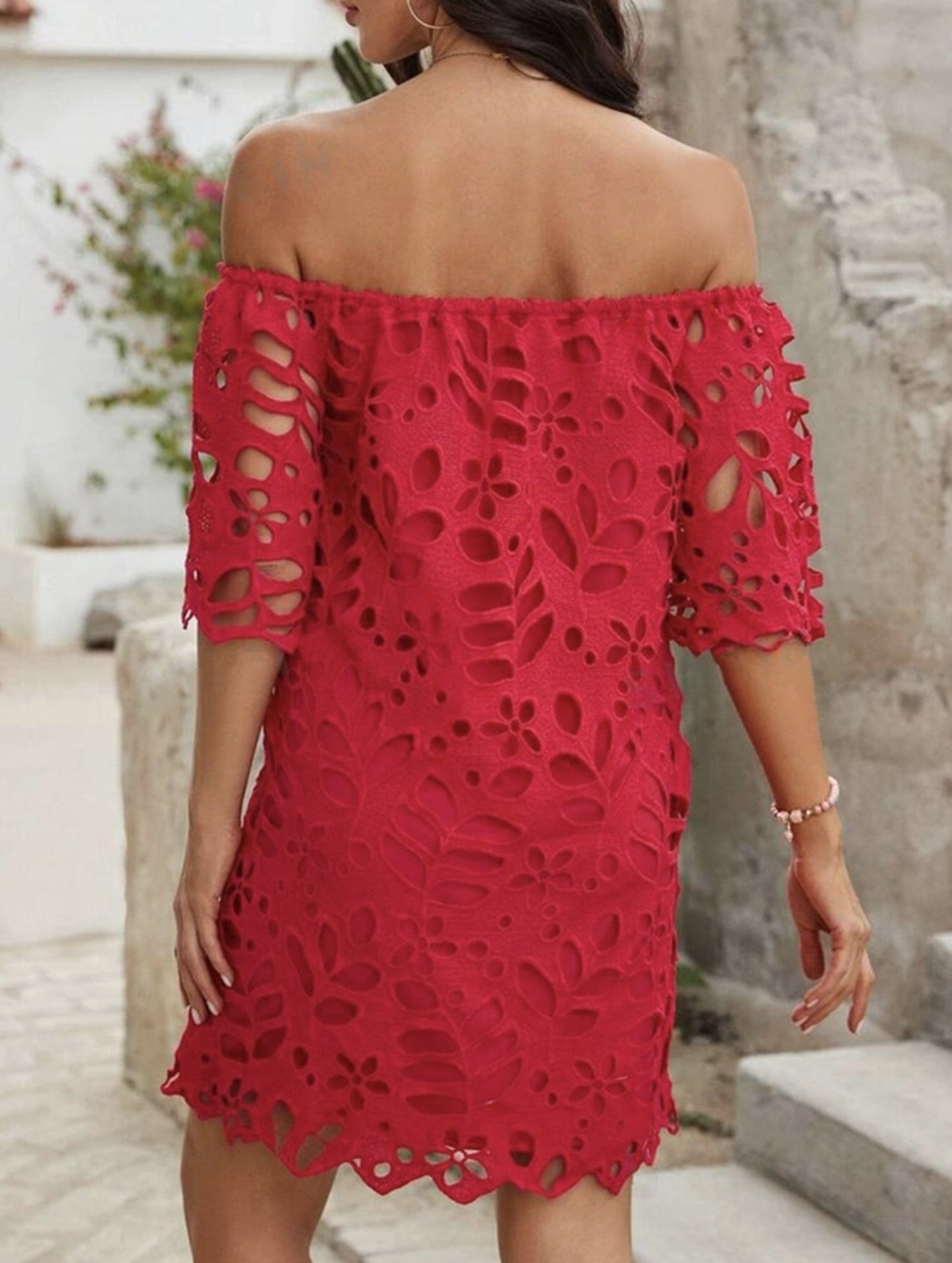 Lace Strapless Dress with Shoulder Cutout ??Elegant Fit, S??œXXL