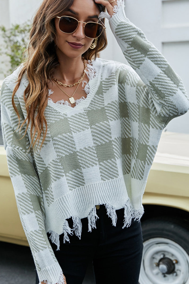 WOMEN PLAID PATTERN DISTRESSED CASUAL SWEATER