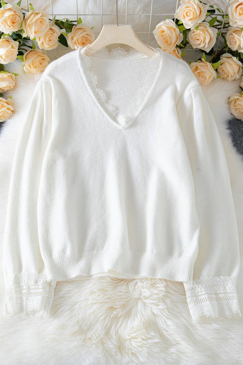 CWOSWL07426_V-NECK LACE PANEL LONG-SLEEVED SWEATER
