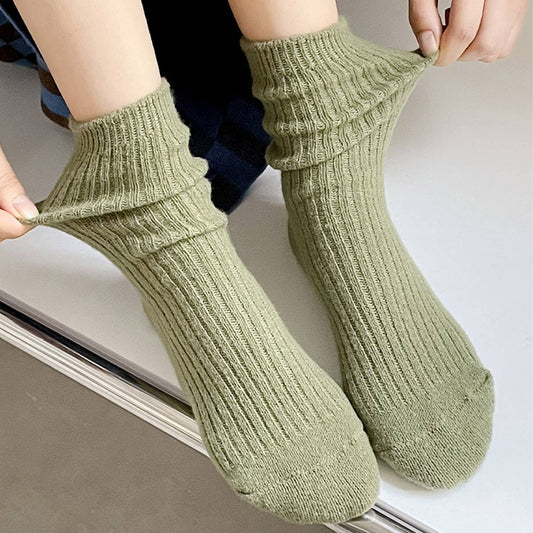 WARM AND CUTE POLKA DOT HOME SLEEPING SOCKS