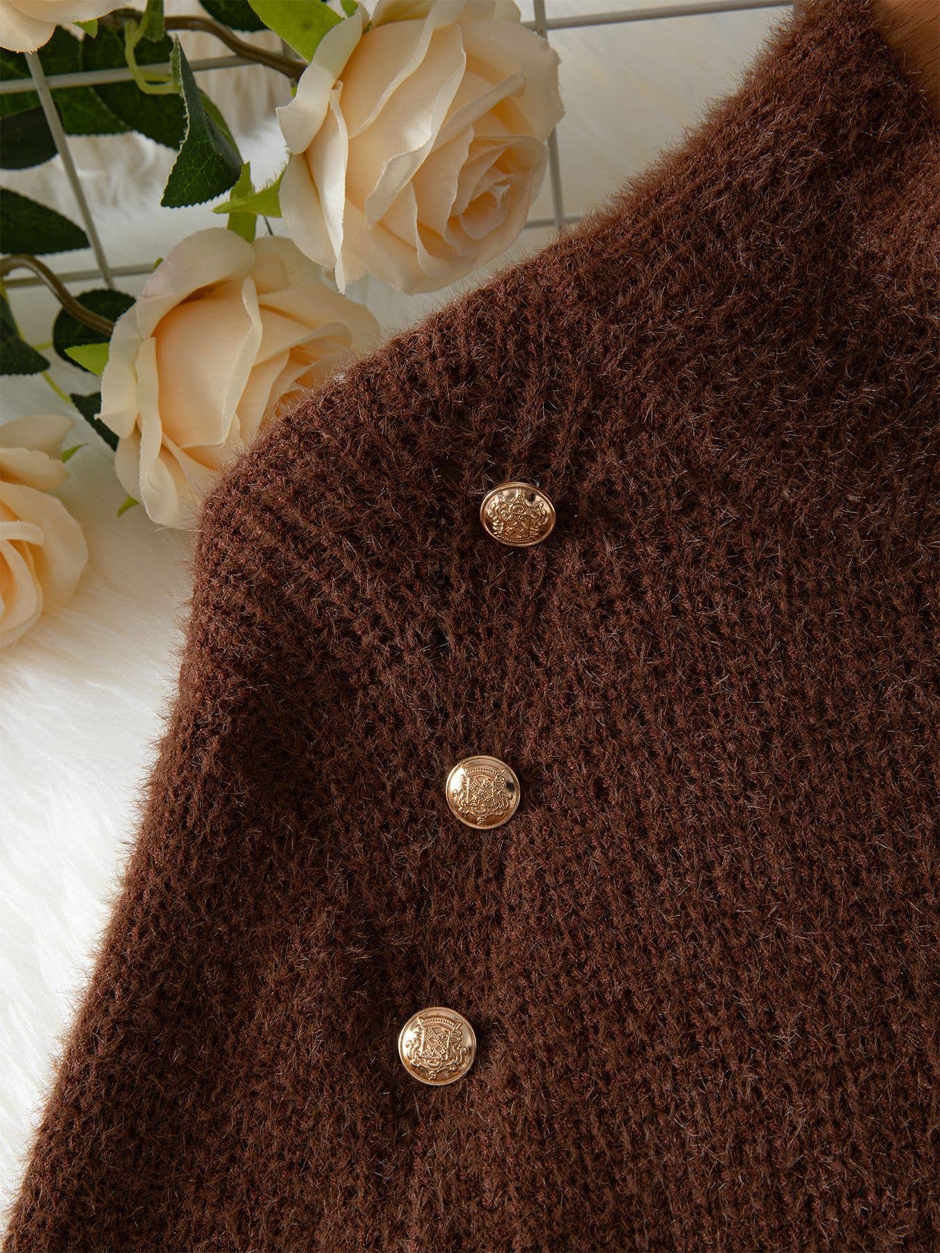 Design-sense color-blocked button knit sweater