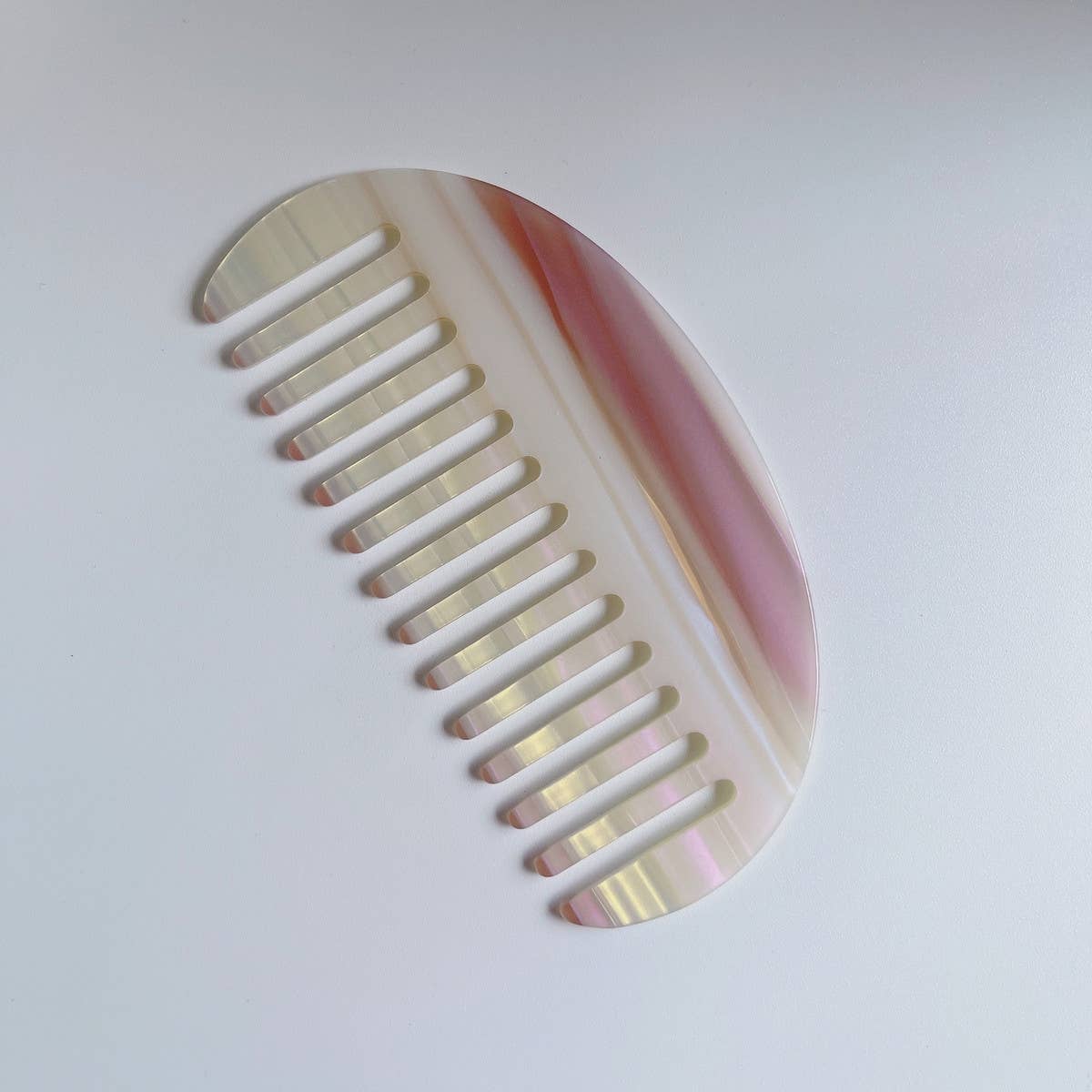 SIMPLE SEMICIRCULAR GEOMETRIC COMB_CWMM1090