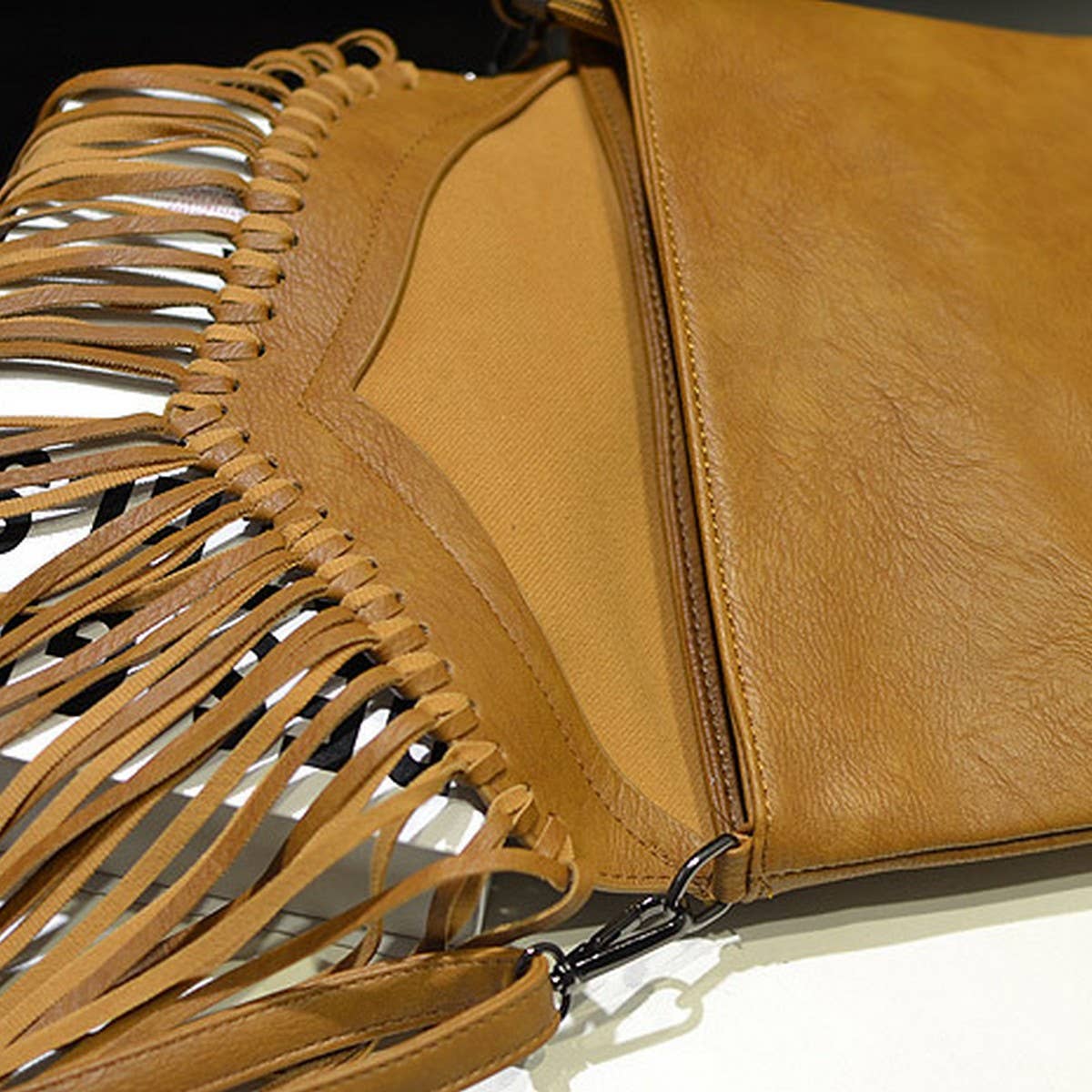 CWAB4564_HA HEE ENVELOPE TASSEL SHOULDER CROSSBODY BAG