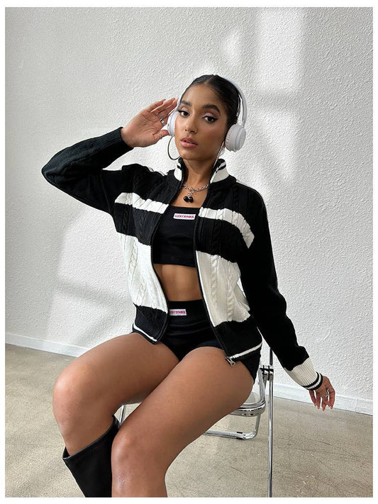 BLACK AND WHITE STRIPED LONG-SLEEVED CARDIGAN