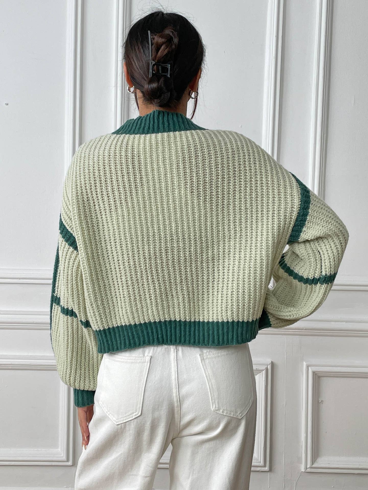 COLOR CONTRAST PATCHWORK SHORT LOOSE CARDIGAN