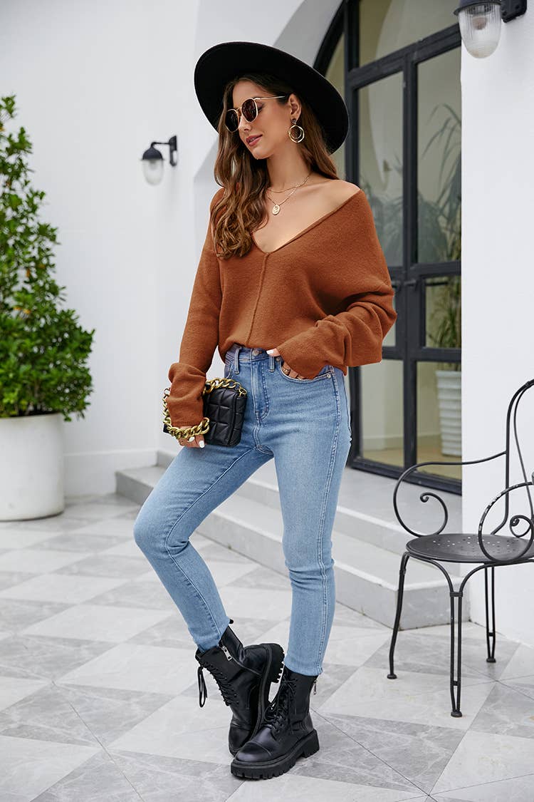 BAT-SLEEVED SOLID COLOR V-NECK SWEATER