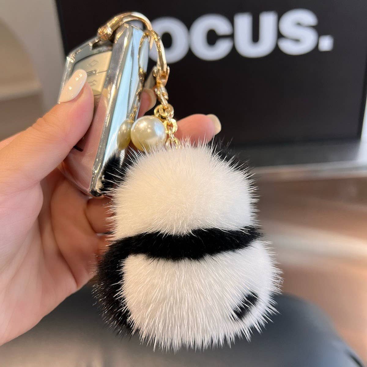 CWMM10415_CUTE PANDA KEYCHAIN PLUSH BAG CHARM